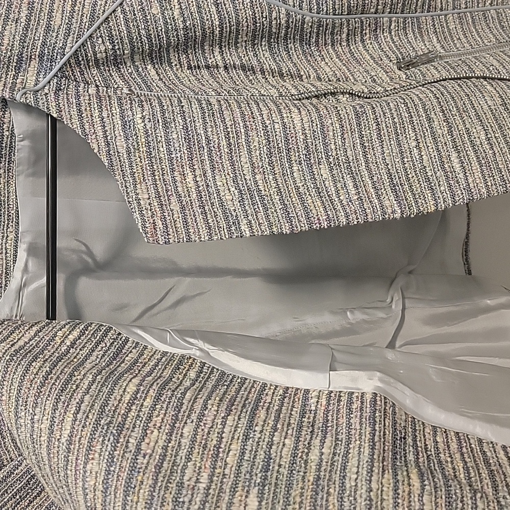Blazer - Picture 6 of 6